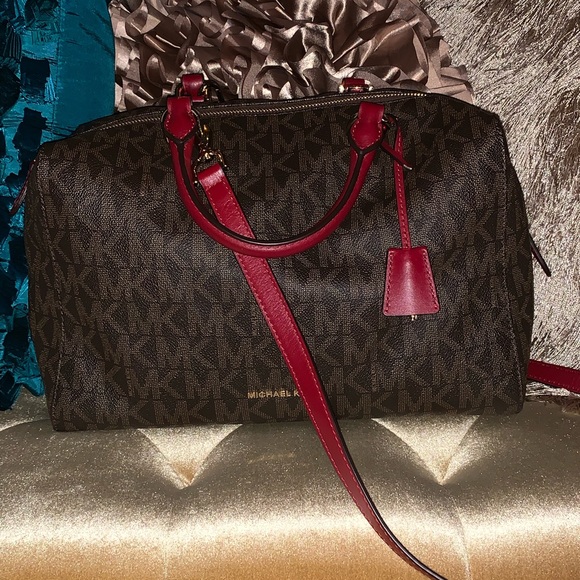 Michael Kors Handbags - Michael Kor Satchel w/ rain and stain repellent